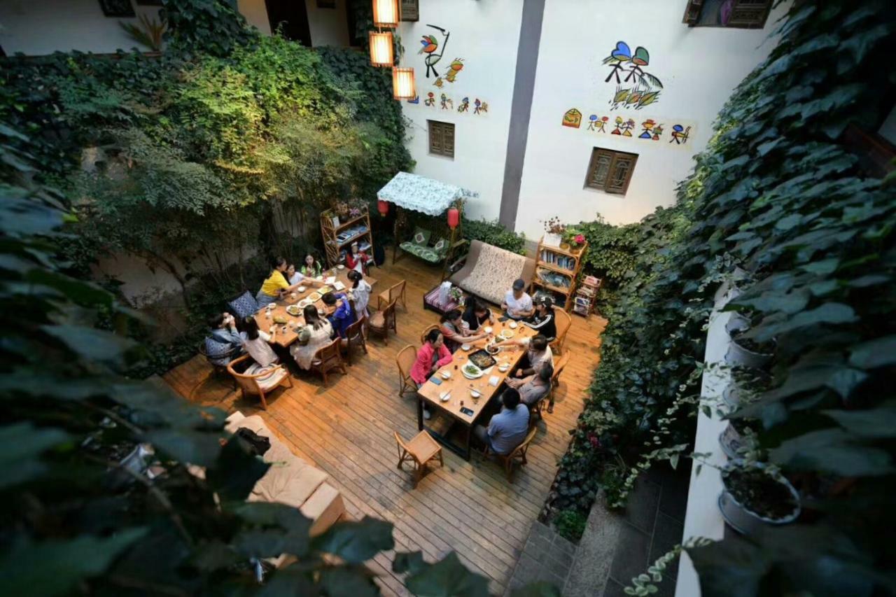 Maple Leaf Inn Lijiang  Exterior foto